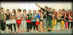 Escuela de circo "La Arena" - Grupo de adolescentes 2007 - Ver muestra de fin de a�o