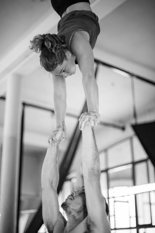 Duo mano a mano - Francisco Nuñez y Diana Sauval - Acrobacia en dúo - Circo